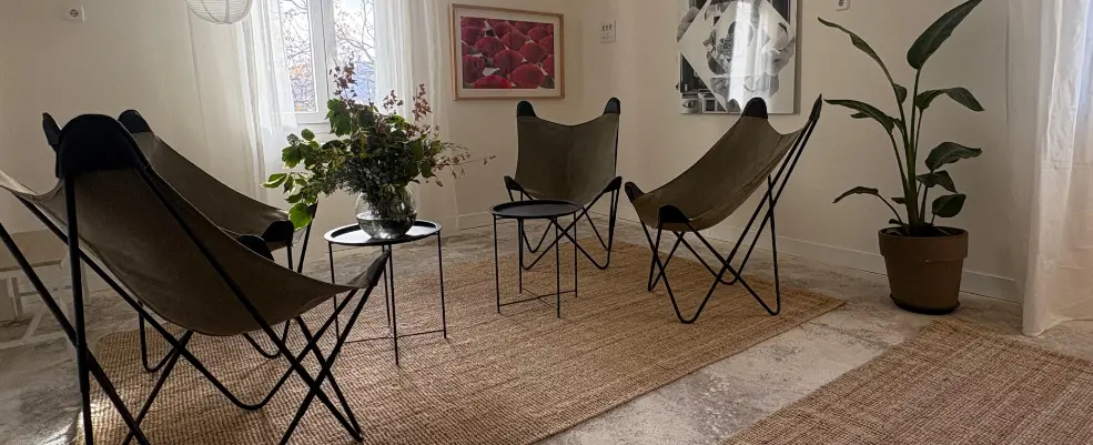 Cafetería y bar image